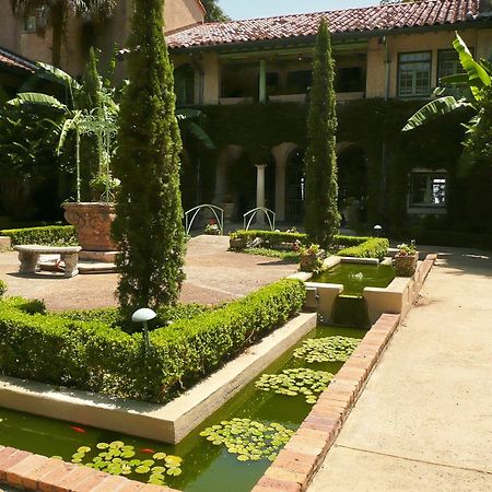 Club Continental Hotel Orange Park Exterior photo
